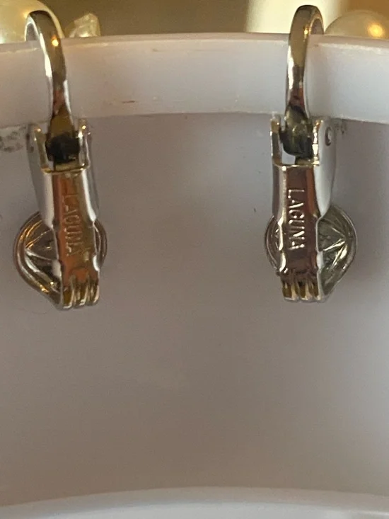 Laguna B Iridescent aurora borealis Crystal & Pearl Cluster Drop clip Earrings - Picture 4 of 6